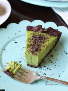 10 (Vegan) Ways to Get Your Greens That Aren't Salad or Gross: Grasshopper Pie by Pretty Pies