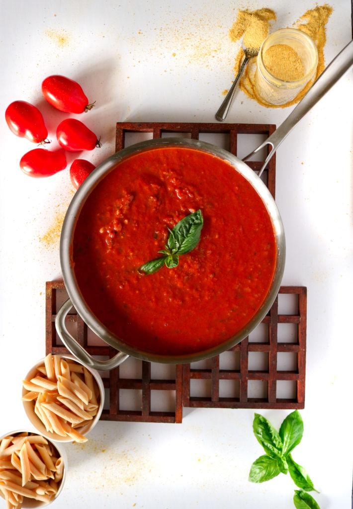 Easy, flavorful marinara sauce made in YOUR kitchen! It's so much better than the kind you buy in a jar. Vegan & gluten-free too! // plantpowercouple.com