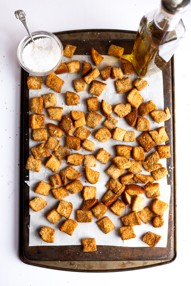 Nothing shakes up a boring old salad quite like these easy, flavorful air-fried croutons! They only take 5 minutes to throw together, 20 to cook, and taste like crouton HEAVEN. #vegan #croutons #airfryer #recipe #veganrecipes // plantpowercouple.com